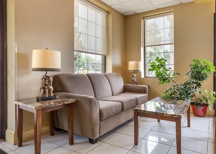 Hotel Quality & Hanes Mall Winston-Salem