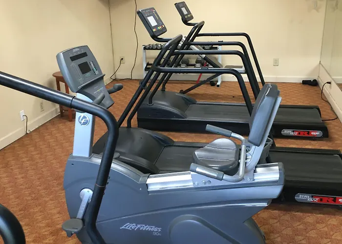 Hotel Quality & Hanes Mall 3*