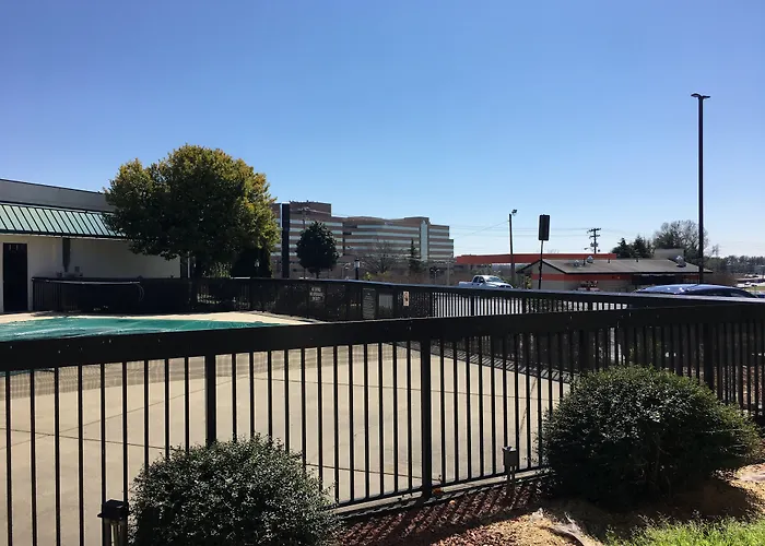Quality & Hanes Mall Hotel Winston-Salem